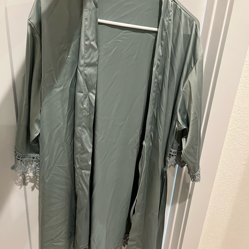 Silk Robe - Picture 5 of 5